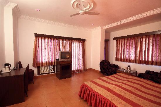 Anand Mahal Hotel